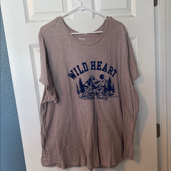 Old Navy Tops - Old Navy Mauve Graphic Tee with Navy Scenic Print